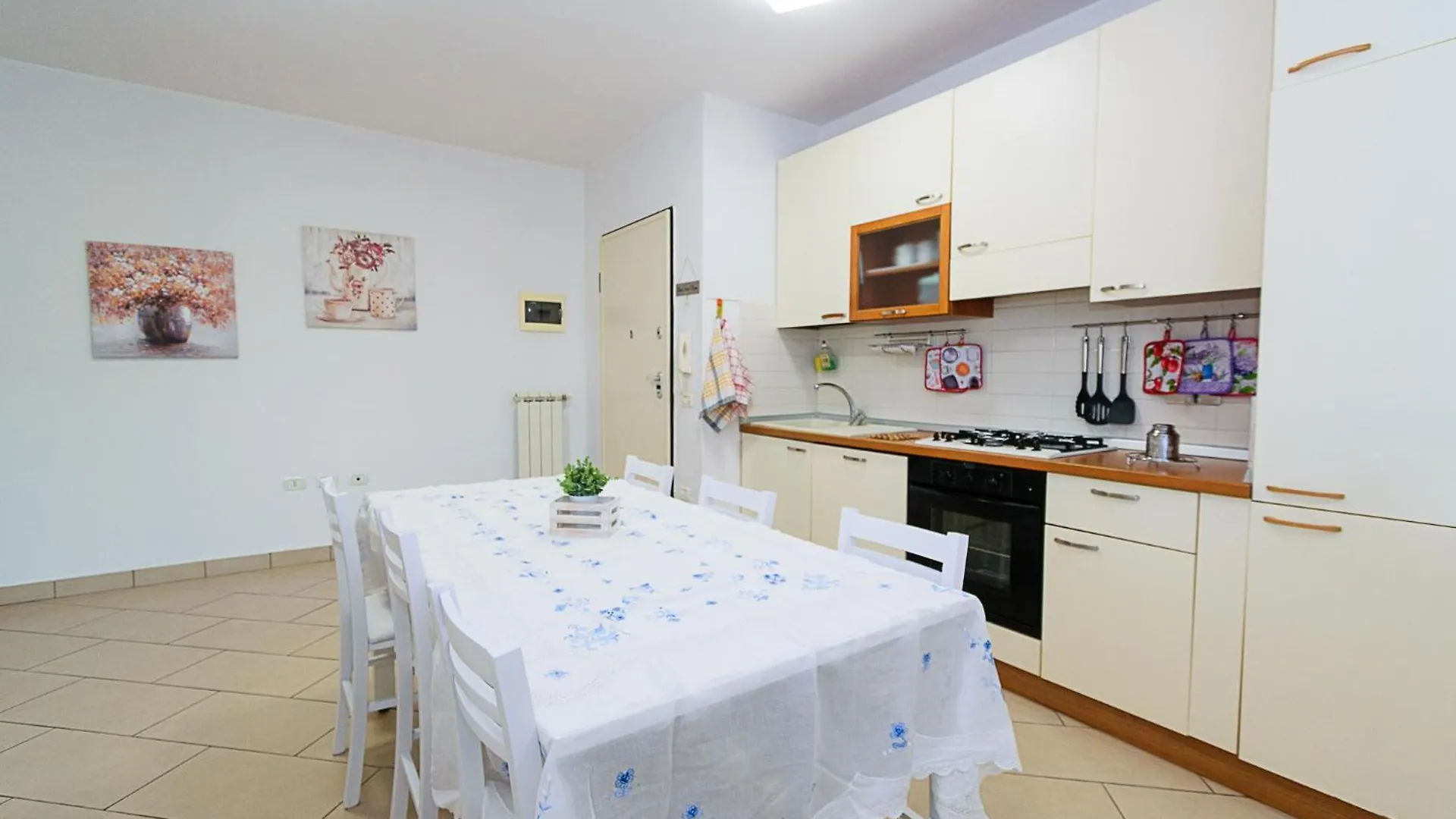 Venturina Terme Apartment